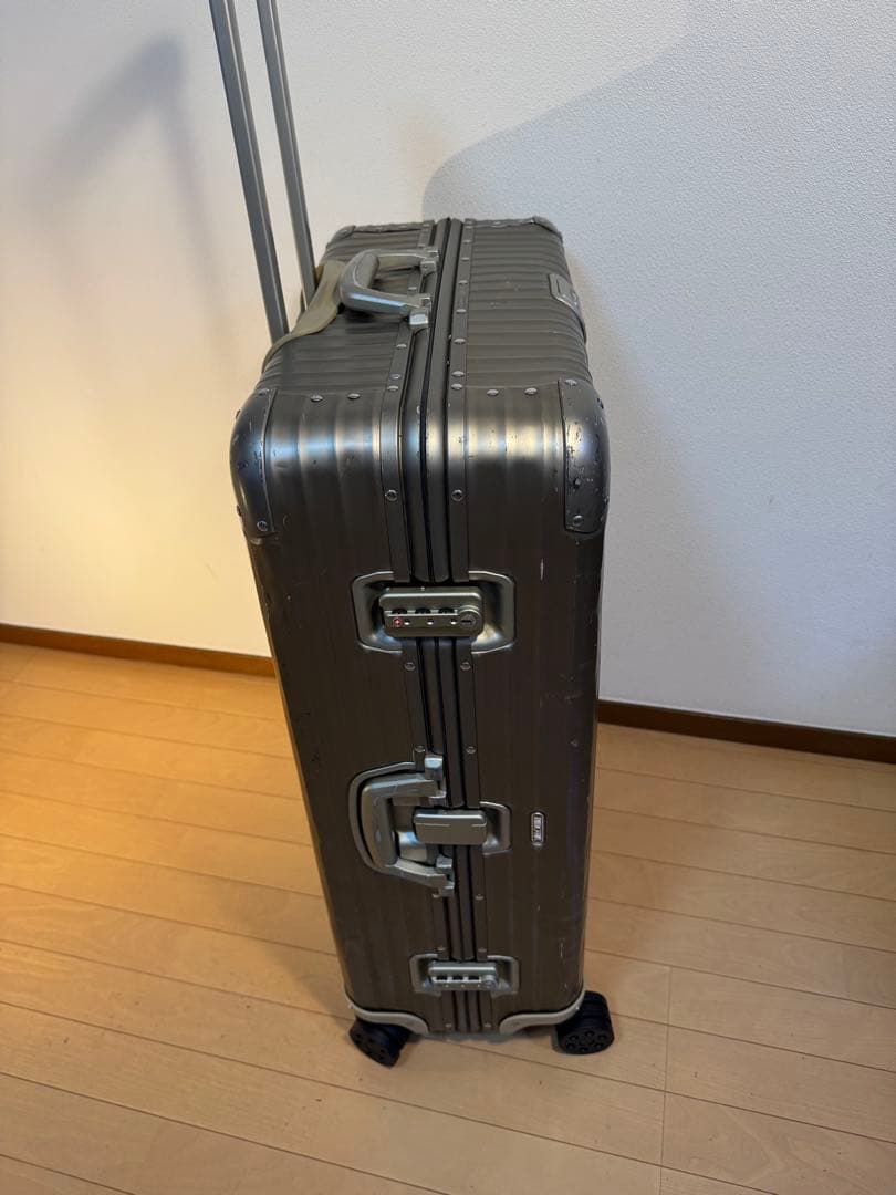 【全車輪交換済】　リモワRIMOWA TOPAS TITANIUM 98L