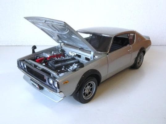 特価 京商 (1/18) 日産 スカイライン GT-R(KPGC110)