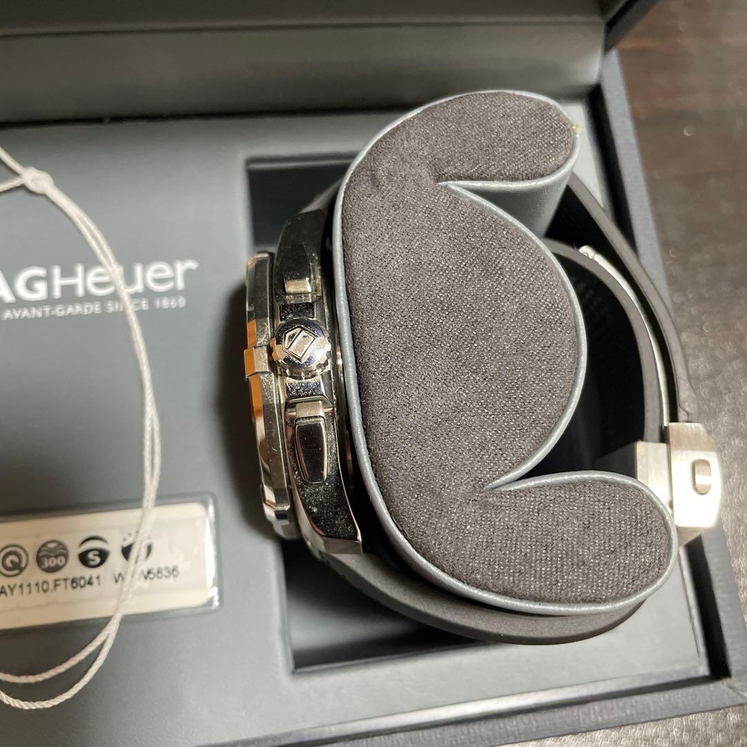 【超美品 TAG Heuer AY1110.TF8041 ラバーベルト時計】
