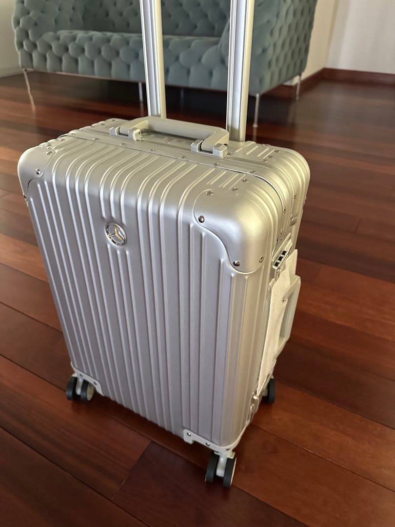 Mercedes-Benz キャリーケース　32L