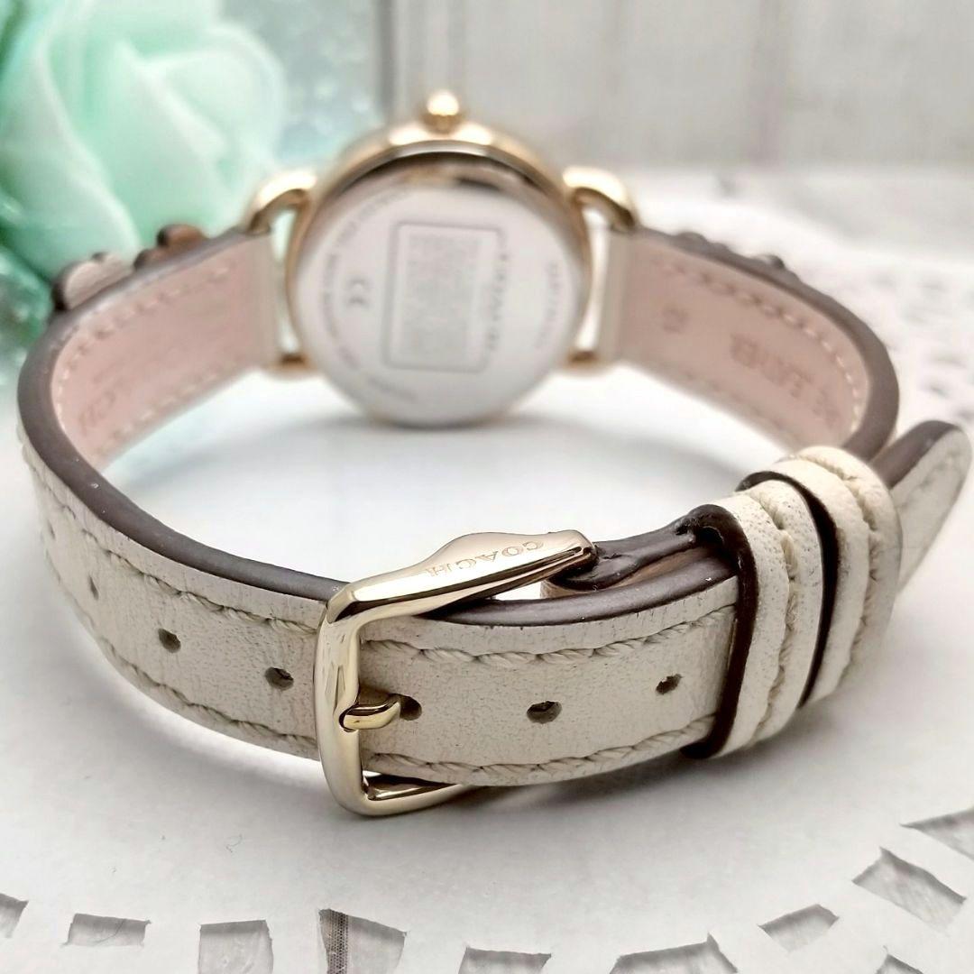 稼働品 箱付き 美品 コーチ 腕時計 レディース フラワーデザイン 馬車ロゴ