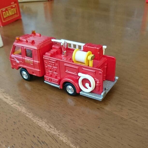トミカダンディ005日産ディーゼルコンドル化学消防車