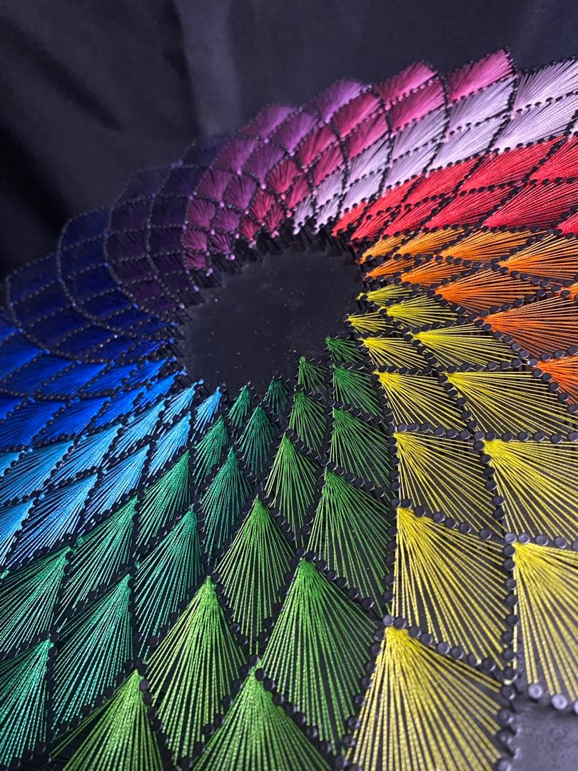 糸掛けアート　糸掛け曼荼羅　ストリングアート　虹恋花