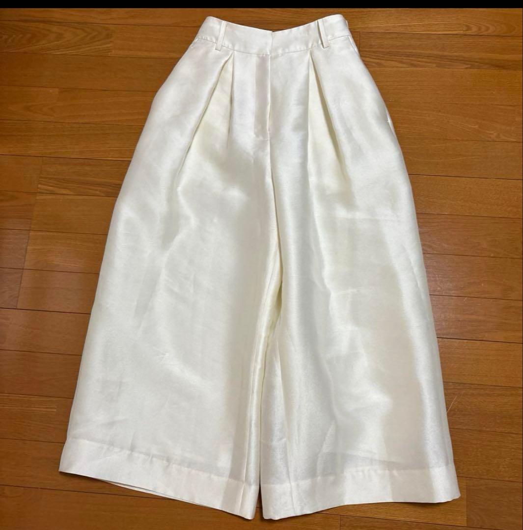 heve ヘイヴ　シアーサテンガウチョパンツ　ホワイト