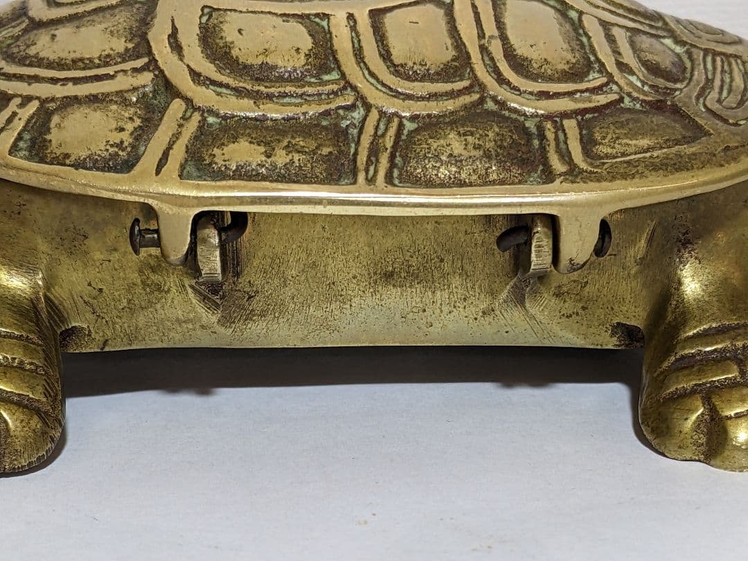 ♦中国 民国時代 銅製 亀形 自在蓋箱 煙草入 コレクション 骨董品アンティーク