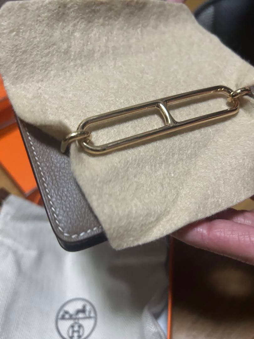 エルメス 財布 ロウリス ルリ スリム エトゥープ/ゴールド金具 HERMES