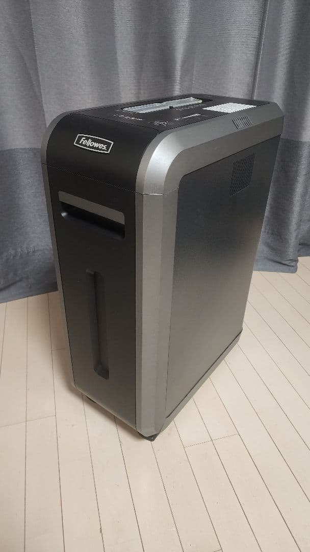 Fellowes 125ci　シュレッダー フェローズ　一度に１８枚可