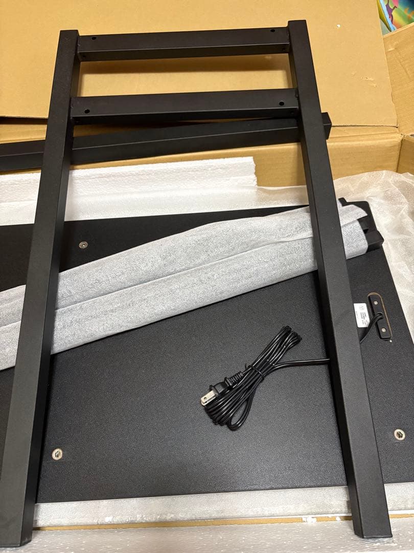 TAT ネイルテーブル　グレー合成石モダンテーブル 2段棚付きSHAREYDVA