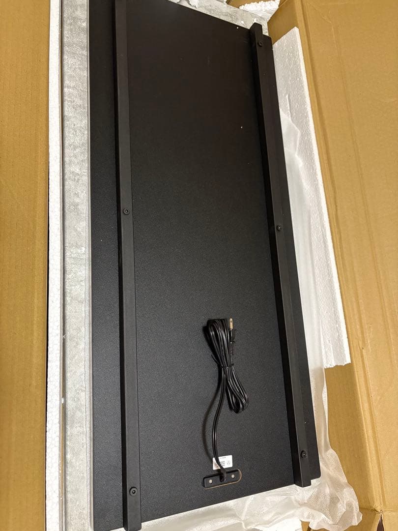 TAT ネイルテーブル　グレー合成石モダンテーブル 2段棚付きSHAREYDVA