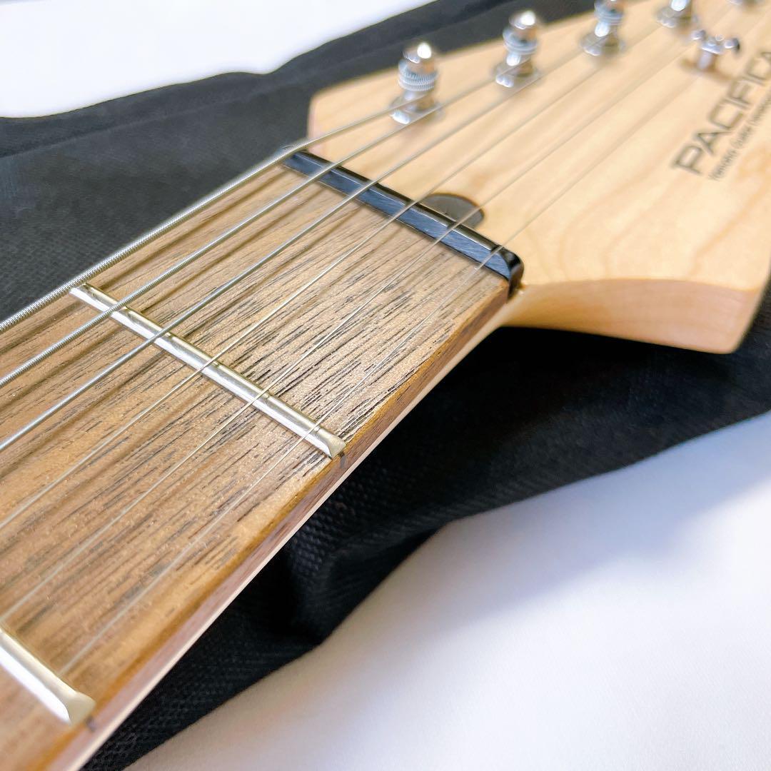 付属品&ケース付き　YAMAHA パシフィカPAC012 レッド