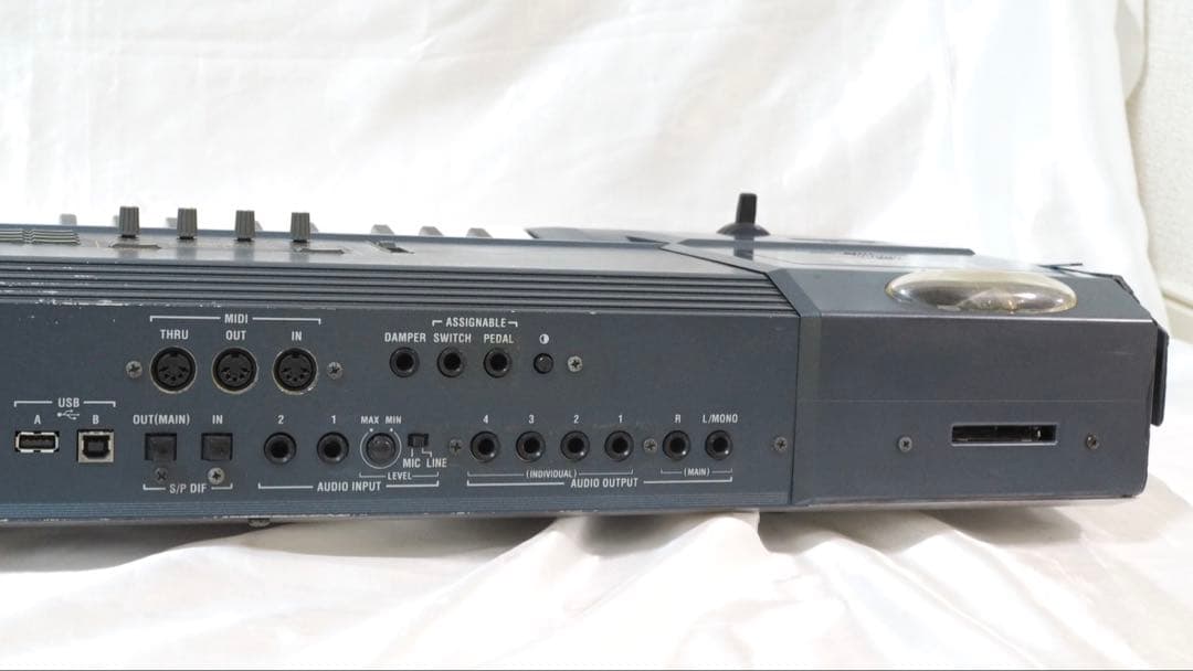 KORG シンセサイザー TRITON Extreme 76鍵