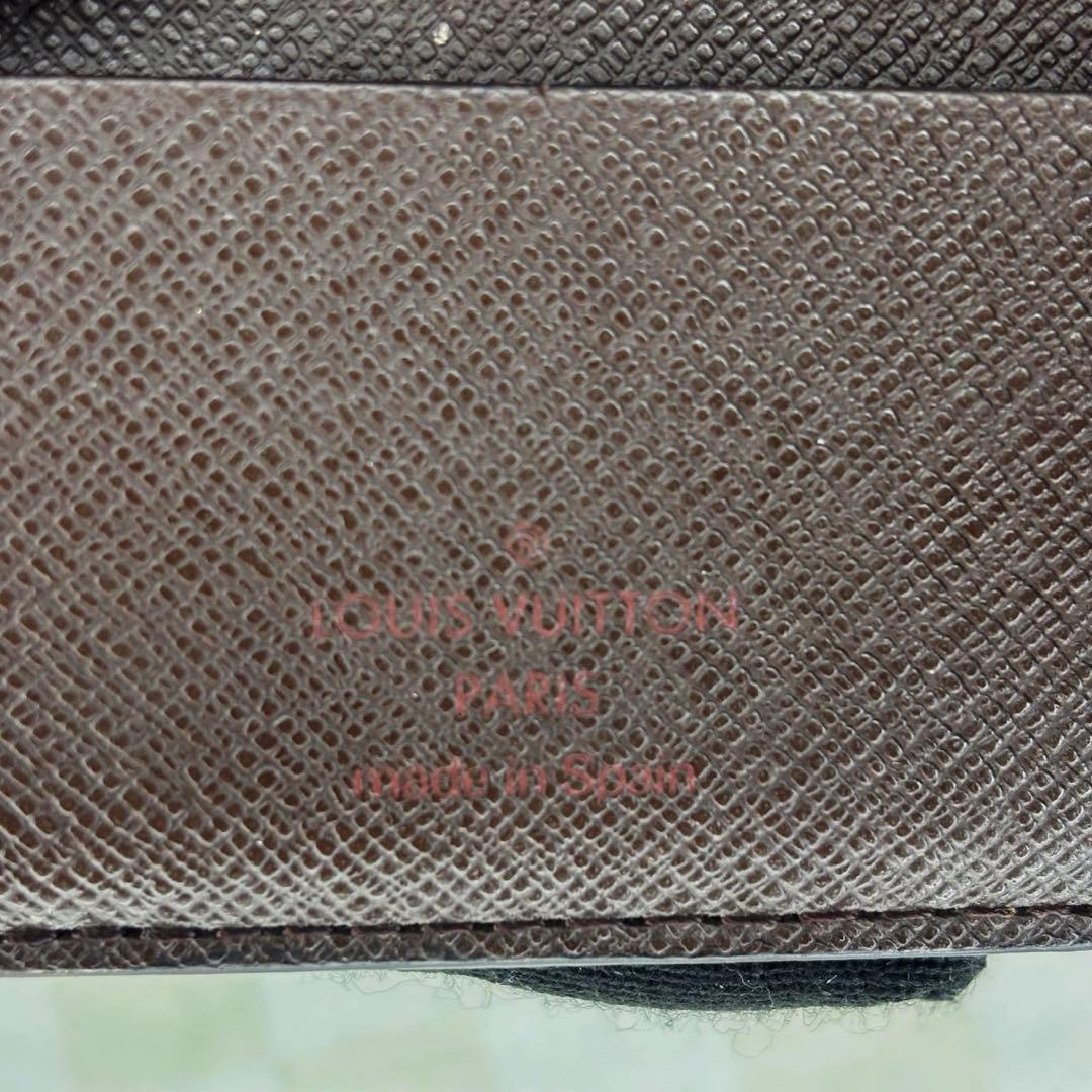 美品　LOUIS VUITTON ルイヴィトン　財布　二つ折り　M06