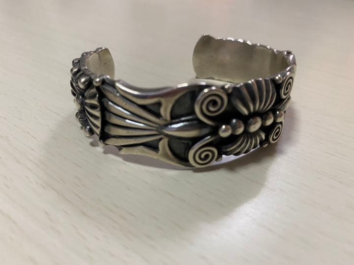 ボン ナバホ族 デルバートゴードン バングル