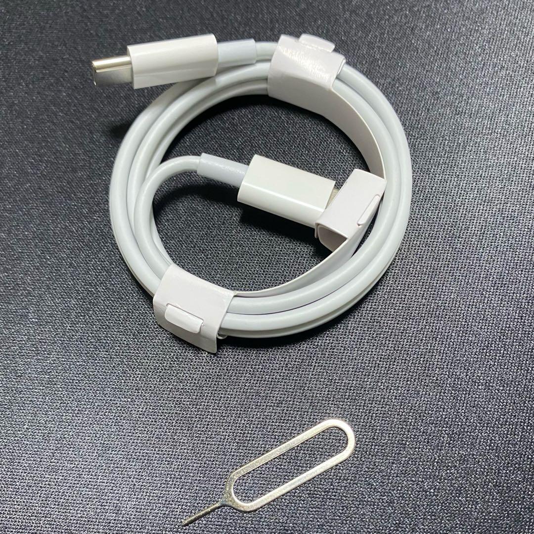 極美品⭐️SIMフリー　iPhone15 ケース付き 即発送