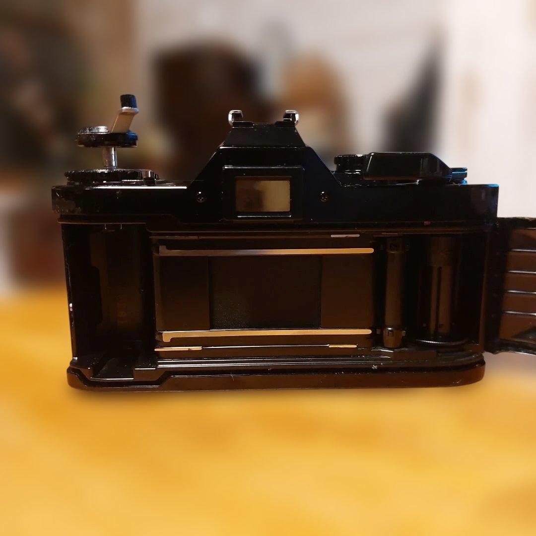 Canon AV-1 一眼レフカメラ 35mmレンズ付き