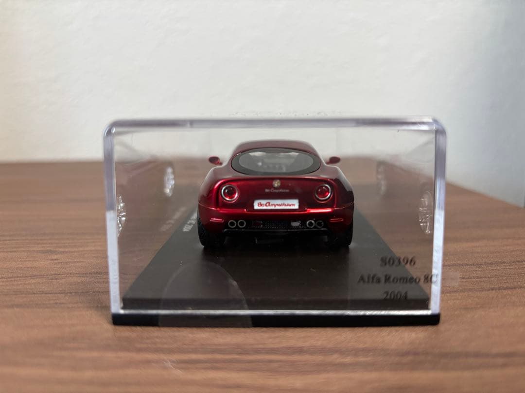 Spark Alfa Romeo 8C 2010 レッド