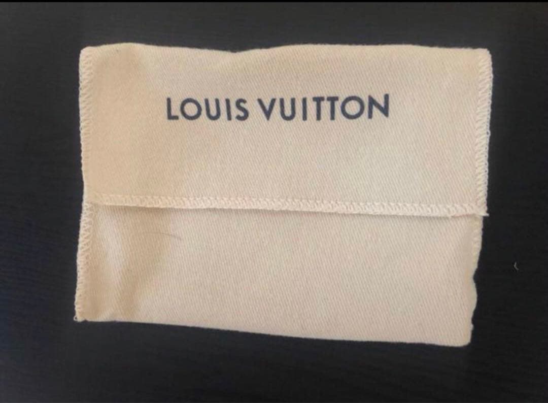 かなりレアなルイ ヴィトン LV ポシェット キリガミ