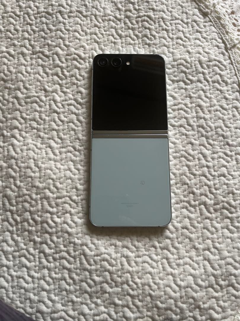 Galaxy Z Flip5 ブラック/ミント simフリー　美品