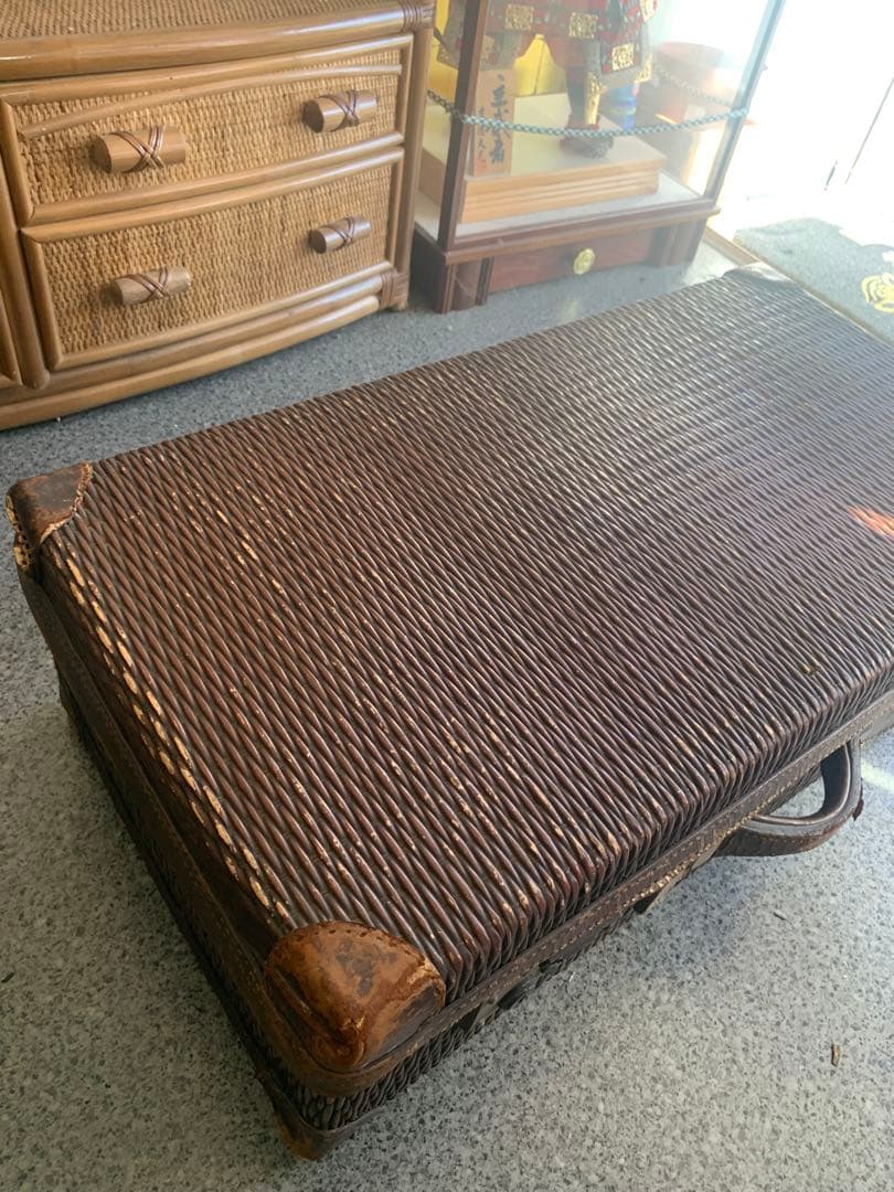 昔のトランクケース　柳行李 革　やなぎごうり 　店舗什器　アンティーク　レア