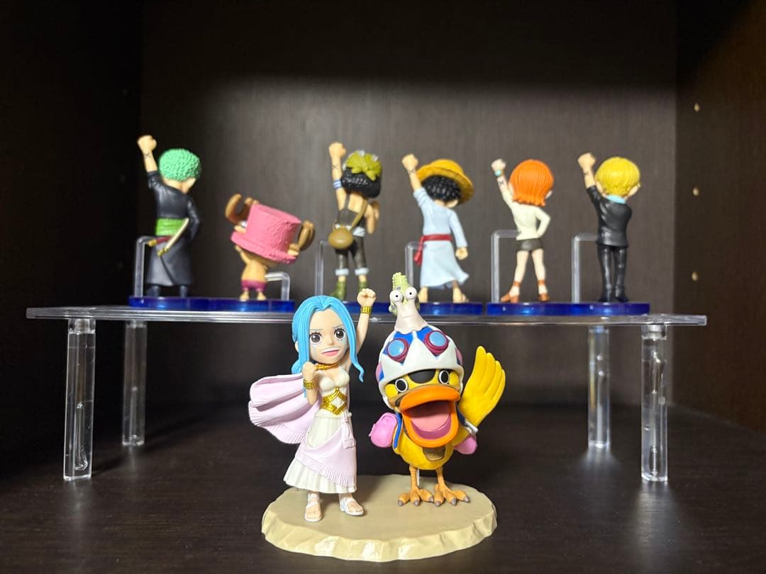ワンピースワールドコレクタブルフィギュア　仲間の印だ！