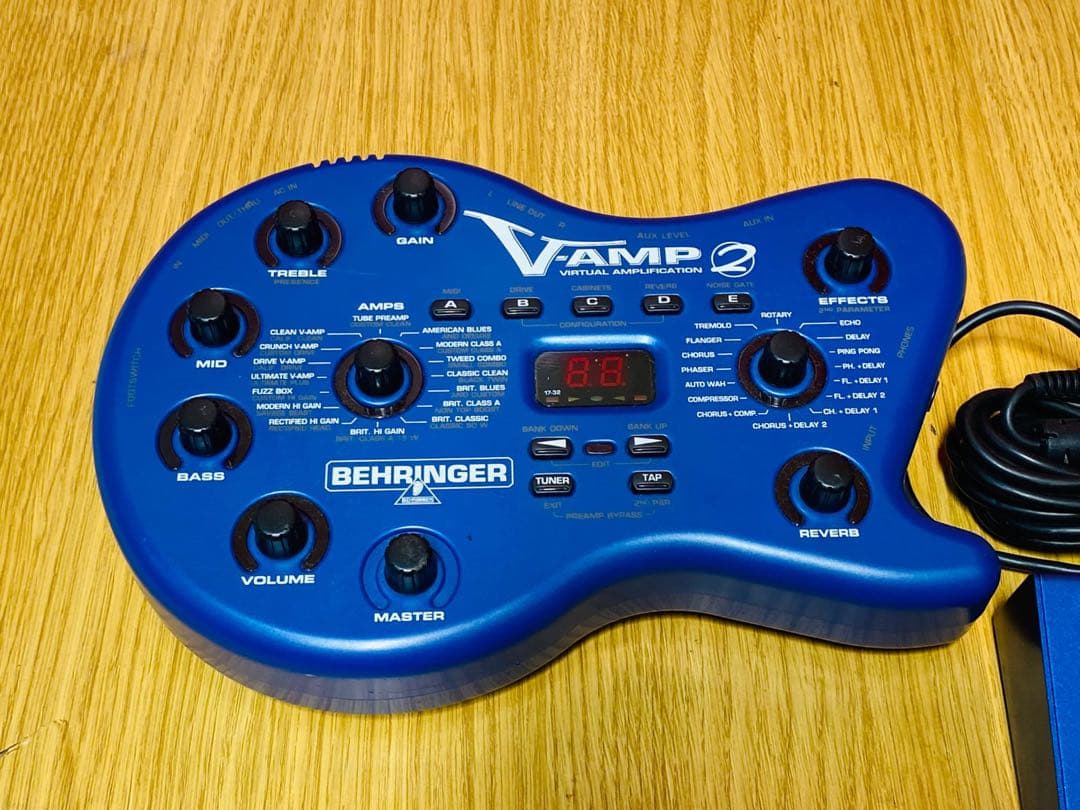 BEHRINGER VAMP 2 ギターエフェクター