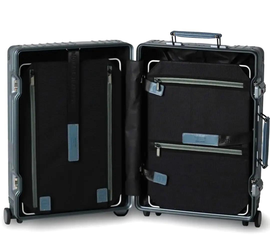 （新品希少）innovator アルミキャリーケース36L新型モデル（グレー系）