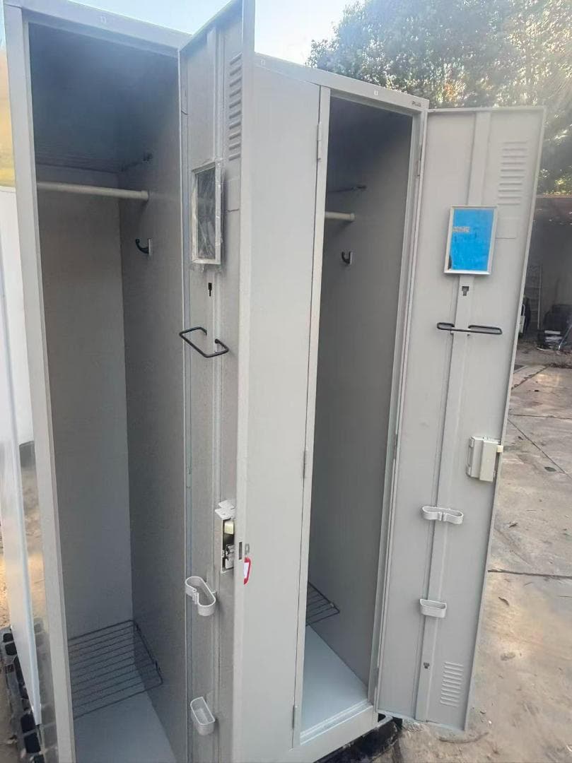 業務用ロッカー 従業員用ロッカー　ホワイト 6人用 鍵付き