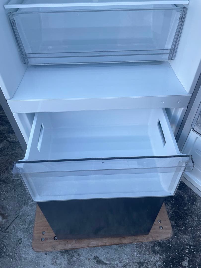 高年式 コンフィー comfee 冷凍冷蔵庫 RCB239DS1JP 2025年