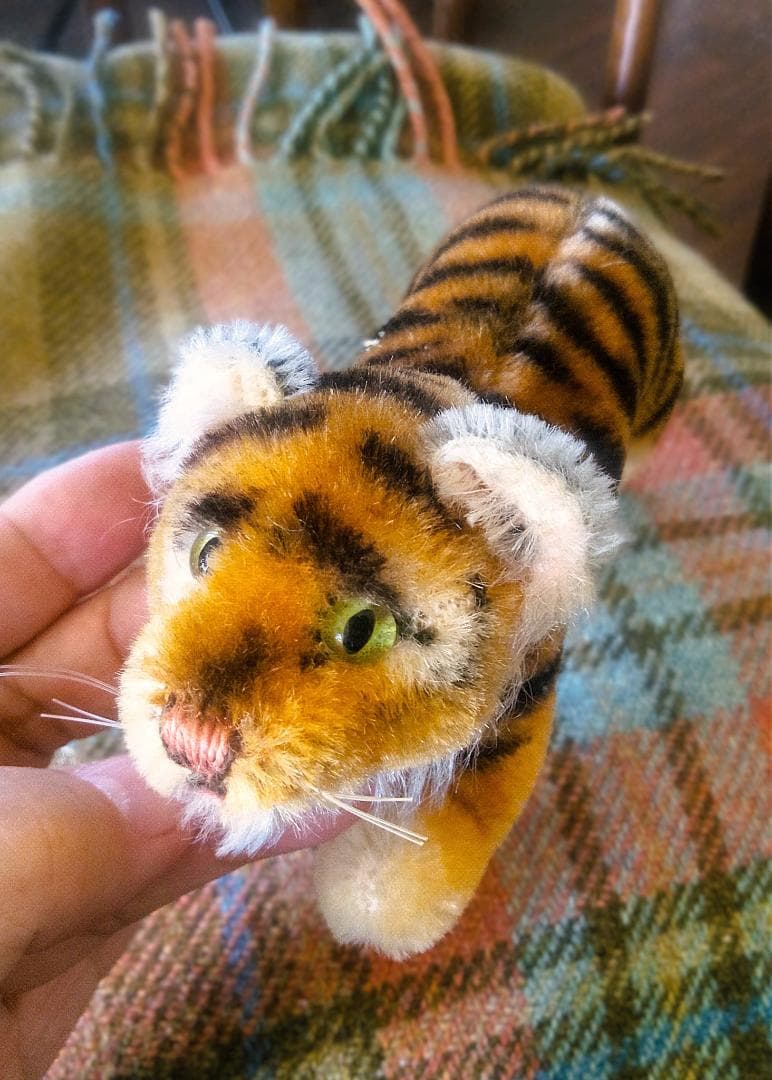 虎　シュタイフ 　きれいなバター色　ヴィンテージ　草原のアニマル　仔虎　タイガー