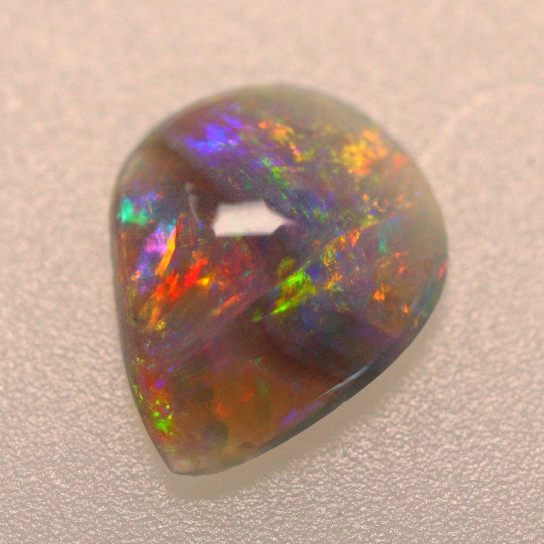 オーストラリア ライトニングリッジ産 ブラックオパール 天然オパール B021