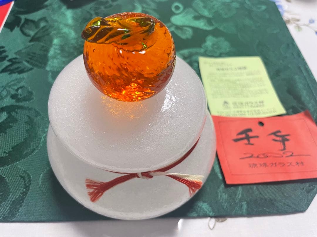 琉球ガラス　鏡餅　赤い紐付き 12cm