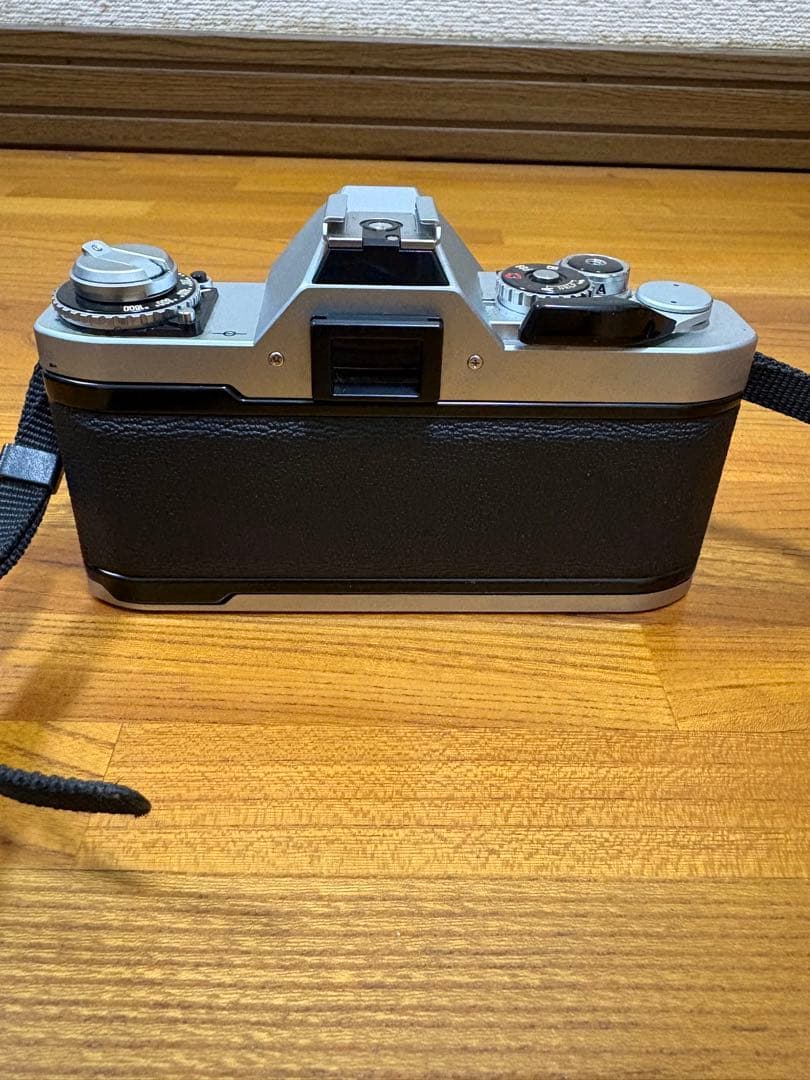 Canon AV-1 一眼レフカメラ フラッシュ付き