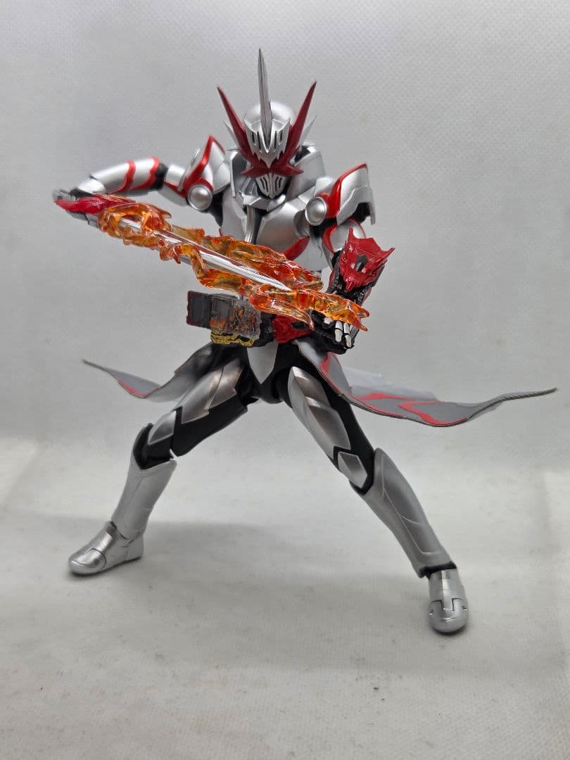 フィギュアーツ ドラゴニックナイト