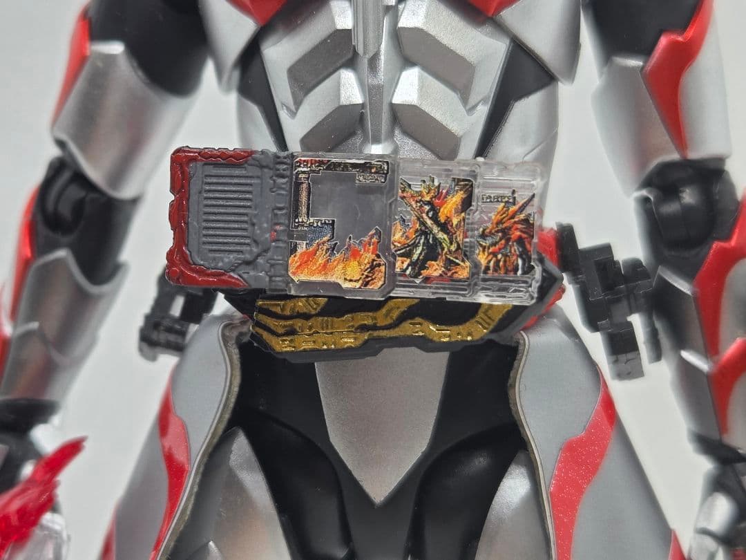 フィギュアーツ ドラゴニックナイト