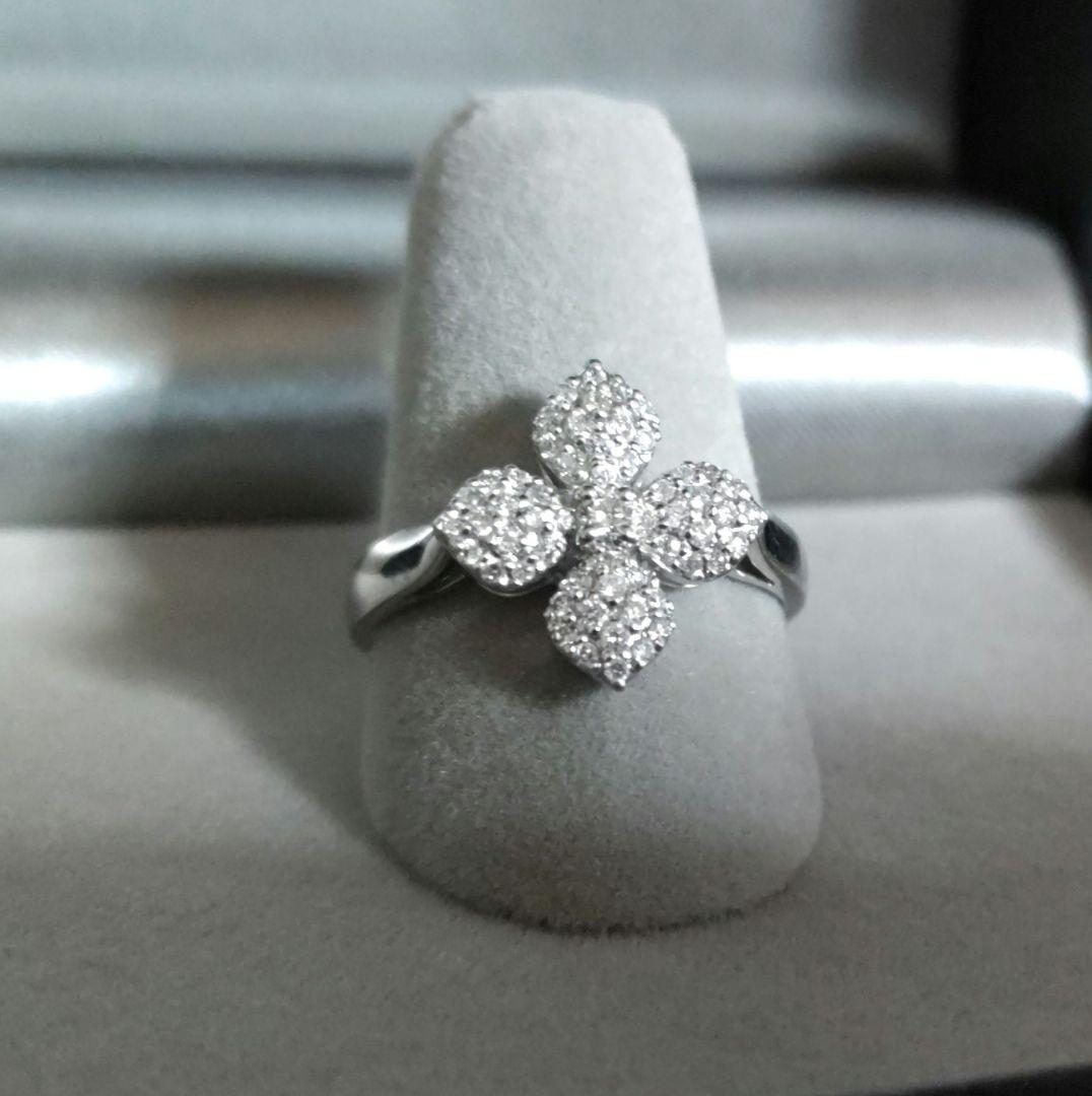 ツツミ　フラワーパヴェダイヤモンドリング