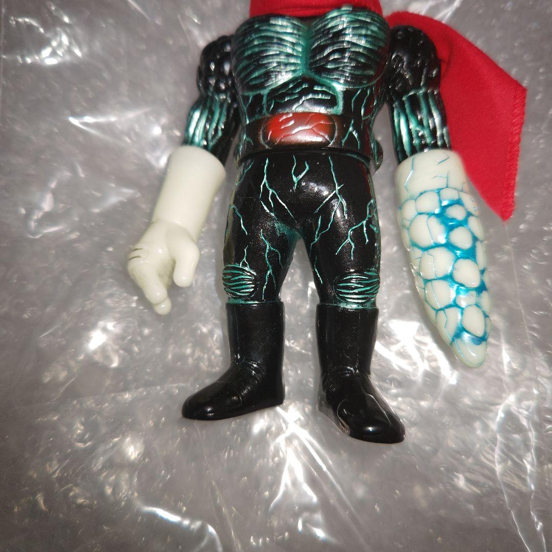 リアルヘッド　モンキーカオスマン　ソフビ