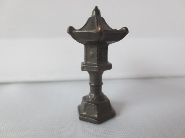 R7/09/25-3　銅器灯篭　添配　添景　盆景パーツ　水石　高さ約3.3㎝