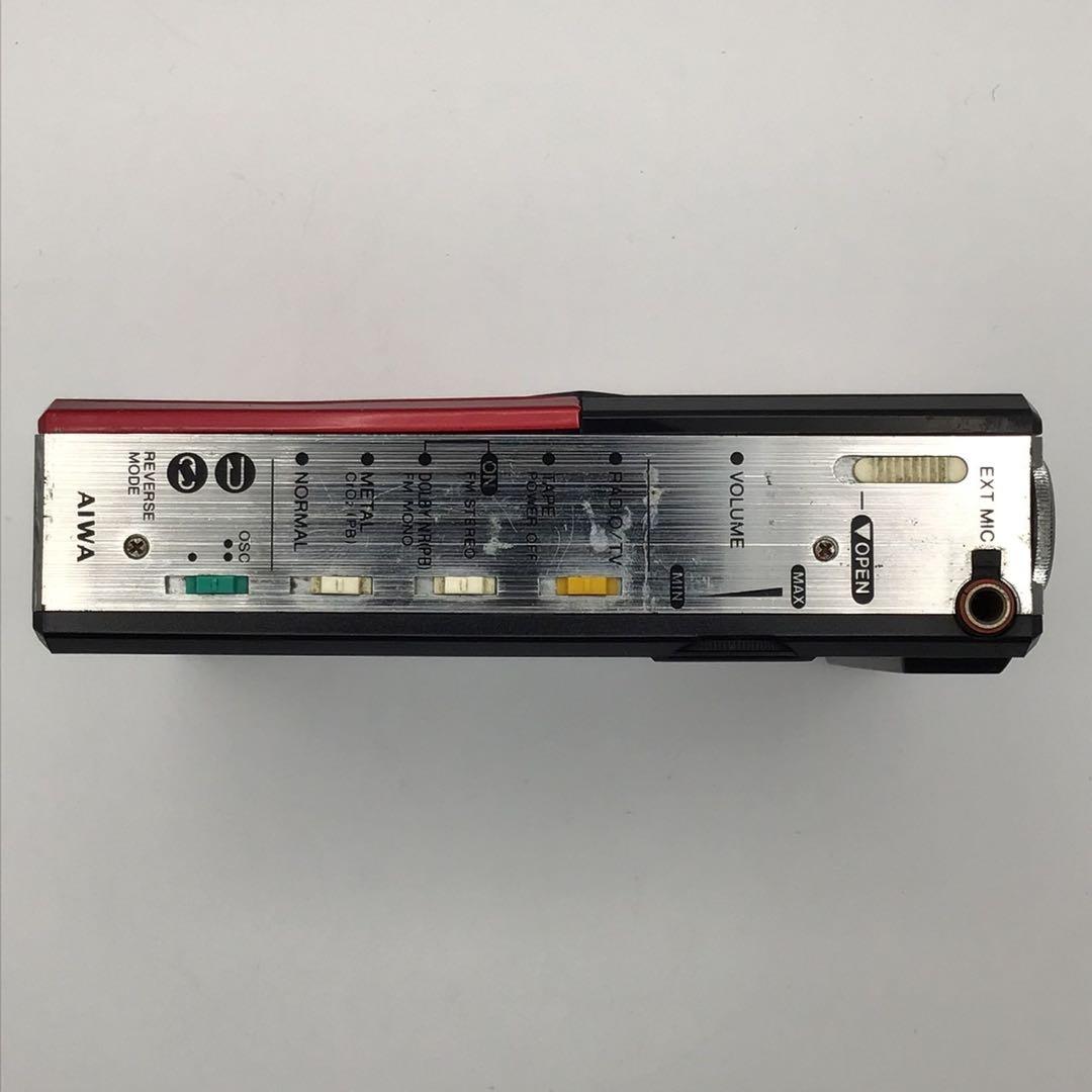 AIWA HS-J8 レッド アイワ カセットプレーヤー ジャンク