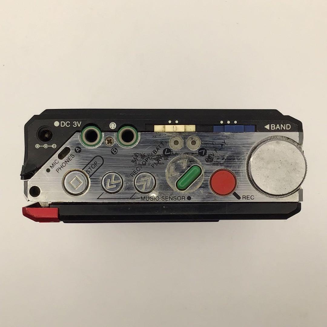 AIWA HS-J8 レッド アイワ カセットプレーヤー ジャンク