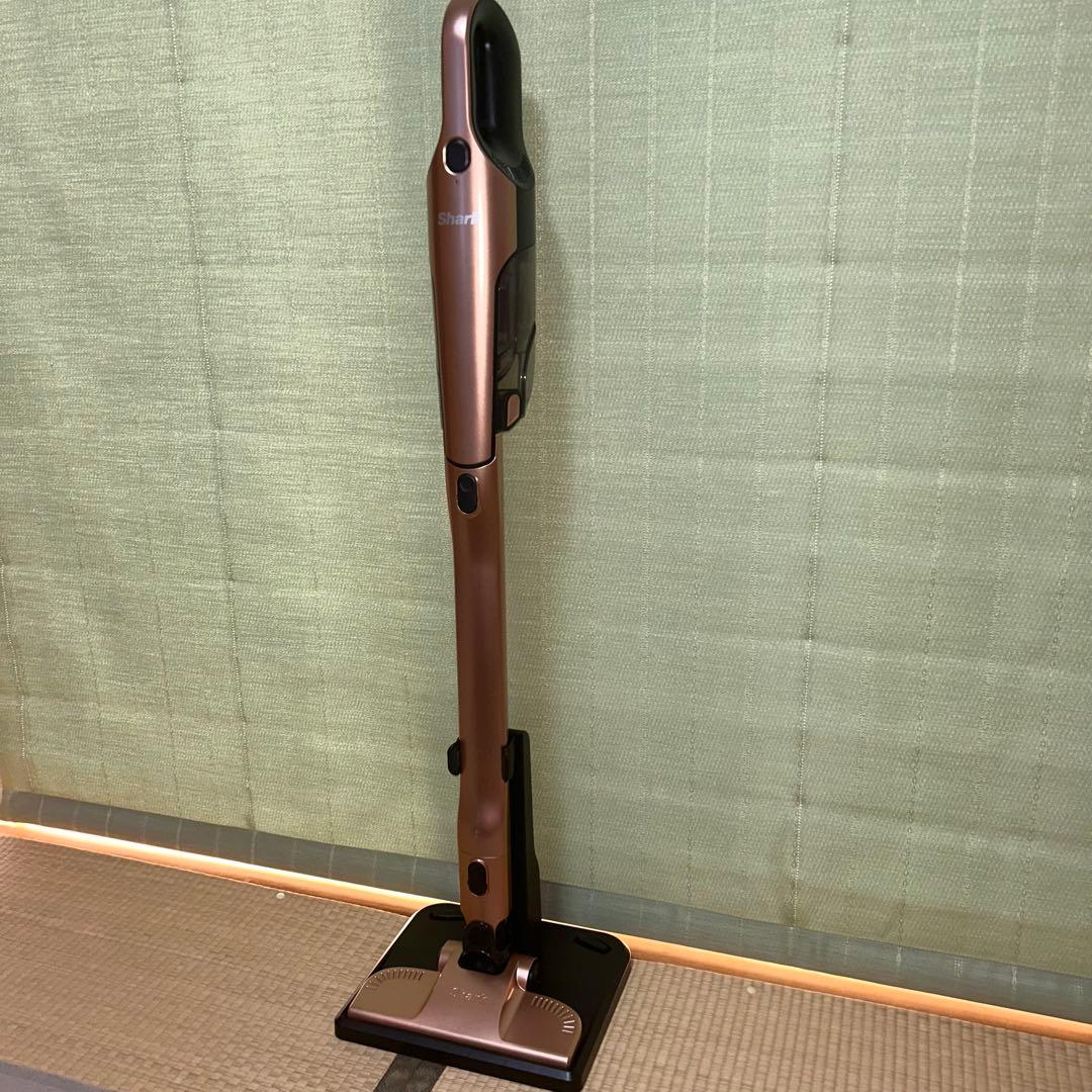 【美品｜通電確認済み】shark シャーク 充電式サイクロンスティッククリーナー