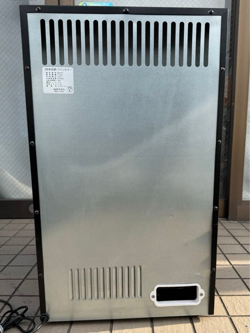 最終値下げ　ワインセラー　２8本　ミラードア　ブラック