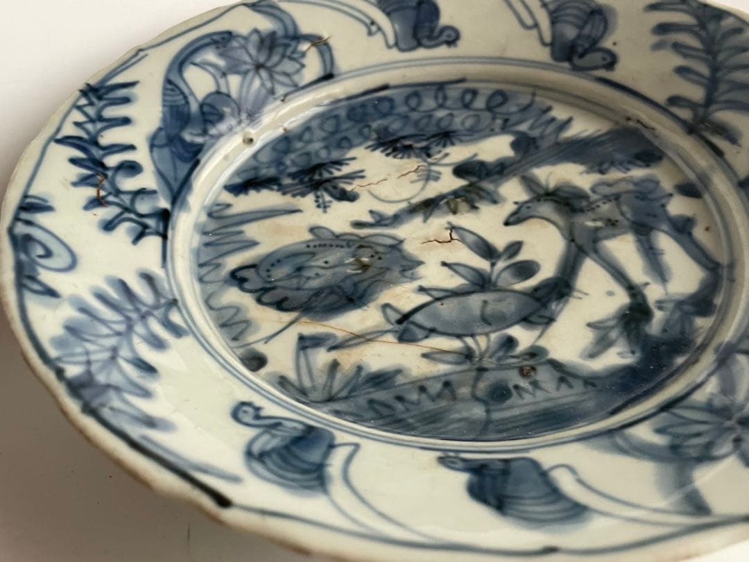 骨董　アンティーク　呉須　染付　鹿花文様　七寸皿　漳州窯　明　呉須手