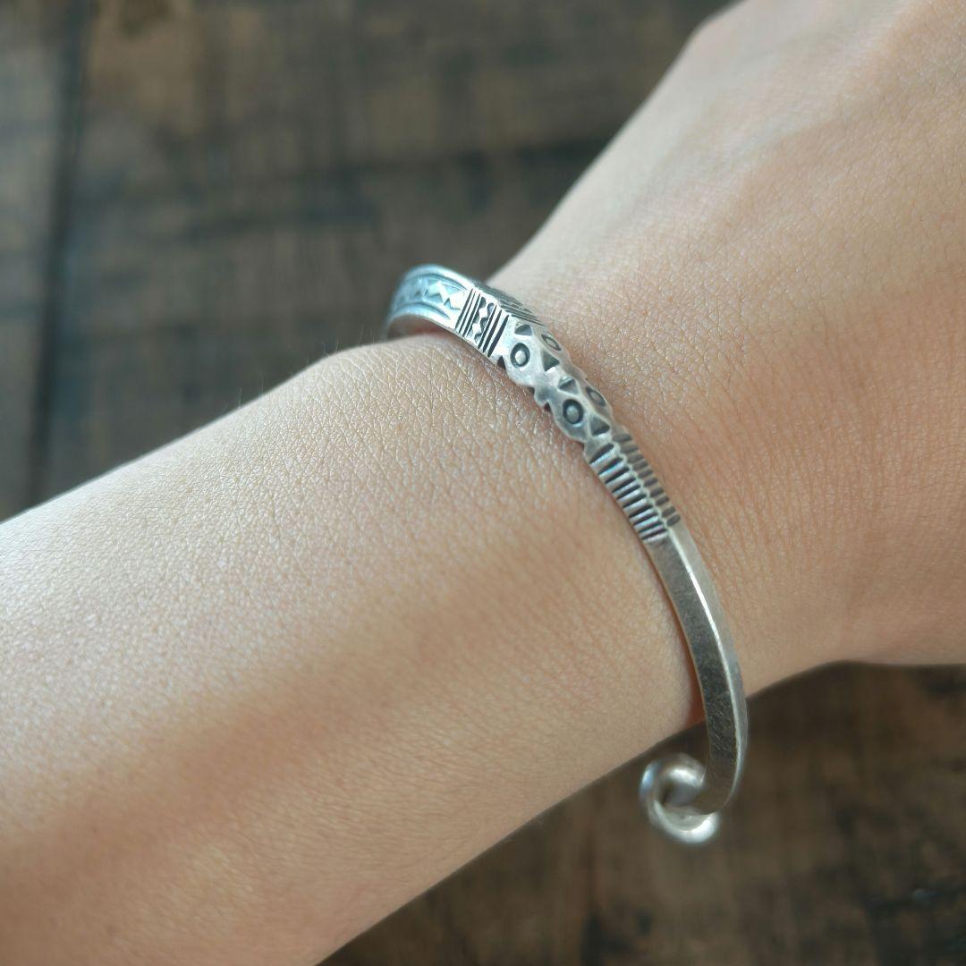 【新品】カレンシルバー バングル /カレン族 /シンプル/模様/高純度/ 25g