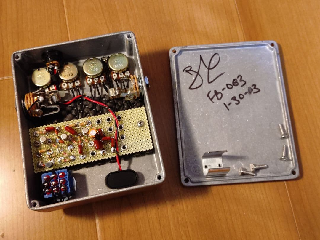 ギター Menatone Ms Foxy Brown