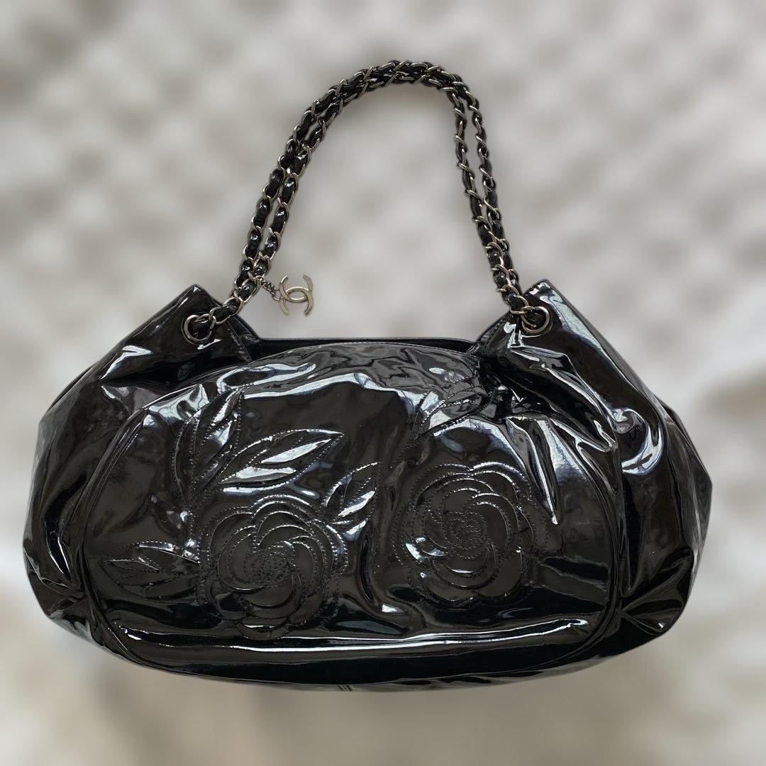 Y*A様 CHANEL 廃盤シャネルフラワーエナメルブラック ハンドバッグ