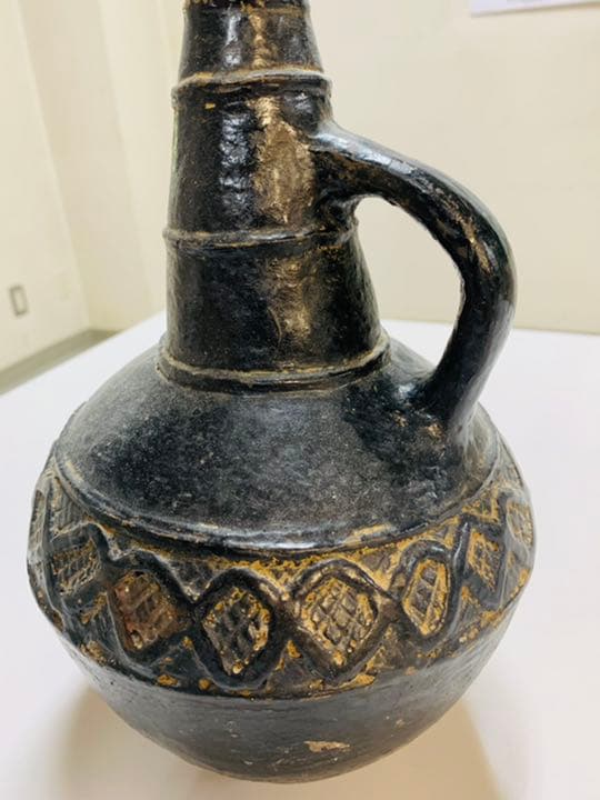 中世西アジア葡萄酒の盛り物