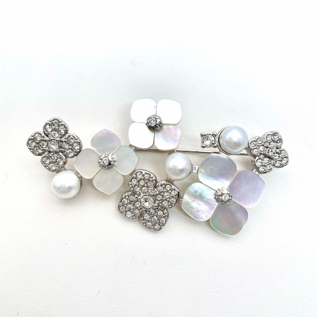 ヴァンドームブティック フラワー シェル パール 6.3mm セレモニーブローチ