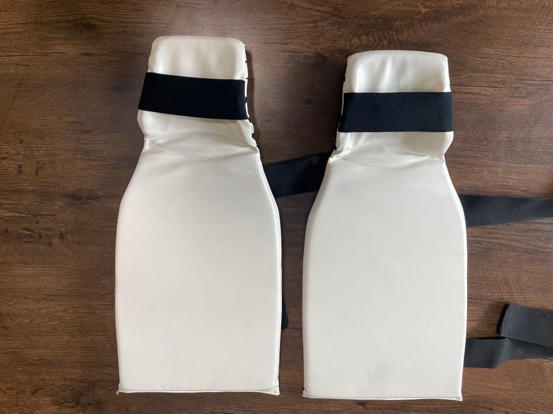 WINDY(ウィンディ) ゼブラ柄　パンチンググローブ　レガース