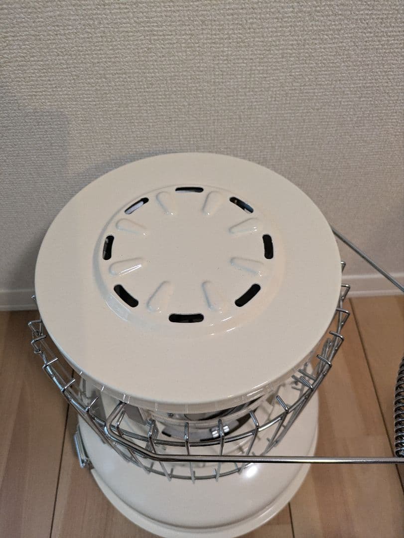 ガスストーブ　アラジン　暖房器具　ホワイト　専用袋付き