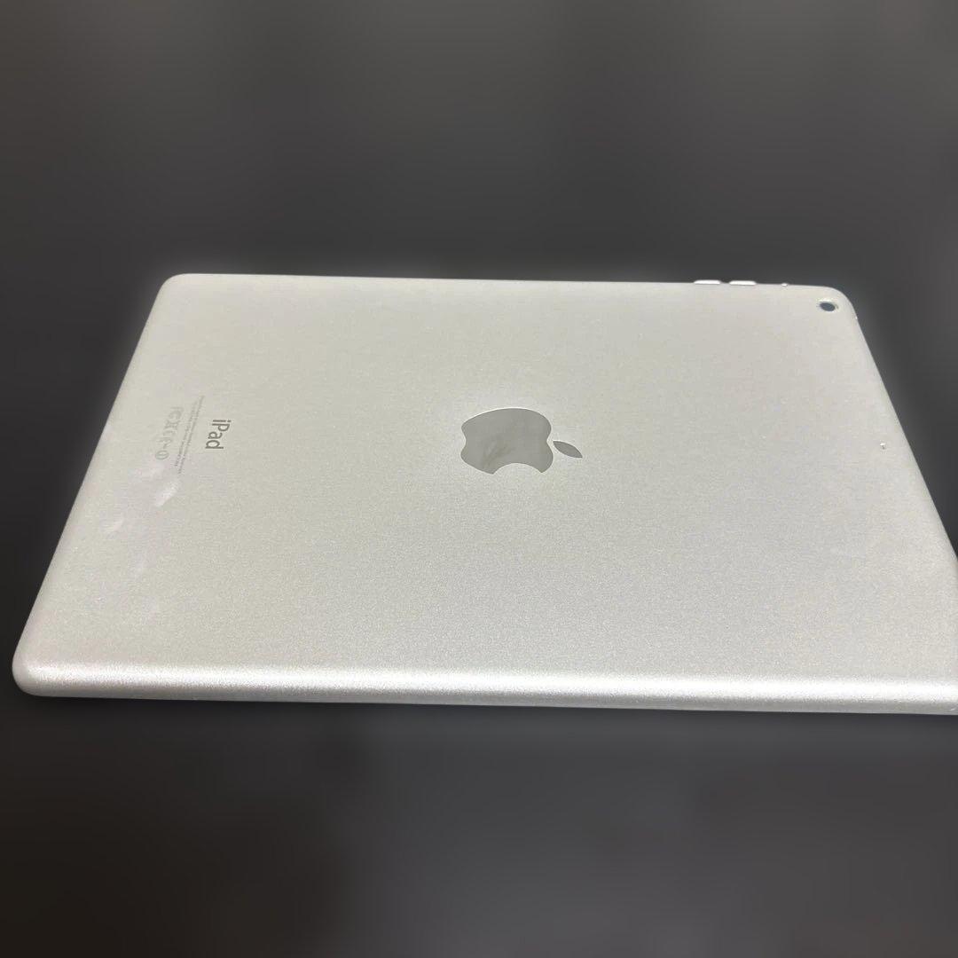 ★iPad Air 64GB★Wi-Fiモデル シルバー 箱付　バッテリー99%